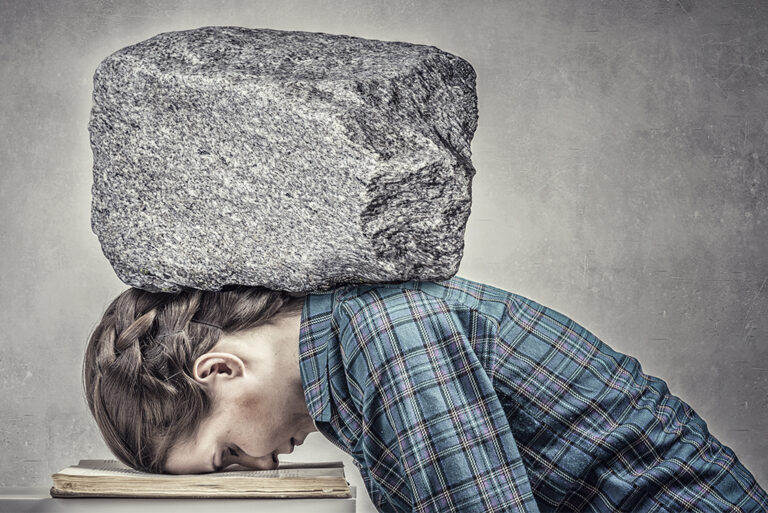 Cómo manejar la ansiedad y el estrés al trabajar y estudiar