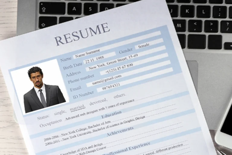Cómo crear fotos profesionales con prompts en Gemini IA para tu CV