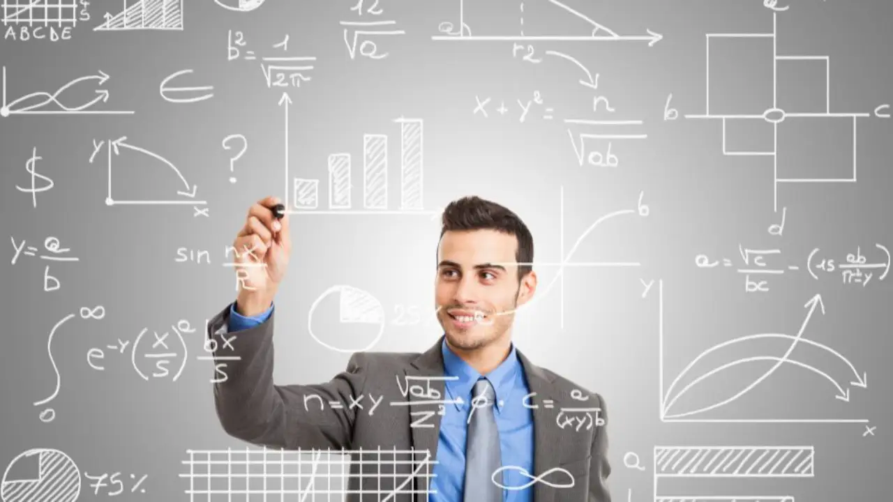 Posgrado en matemáticas: por qué mejora tu perfil como financiero